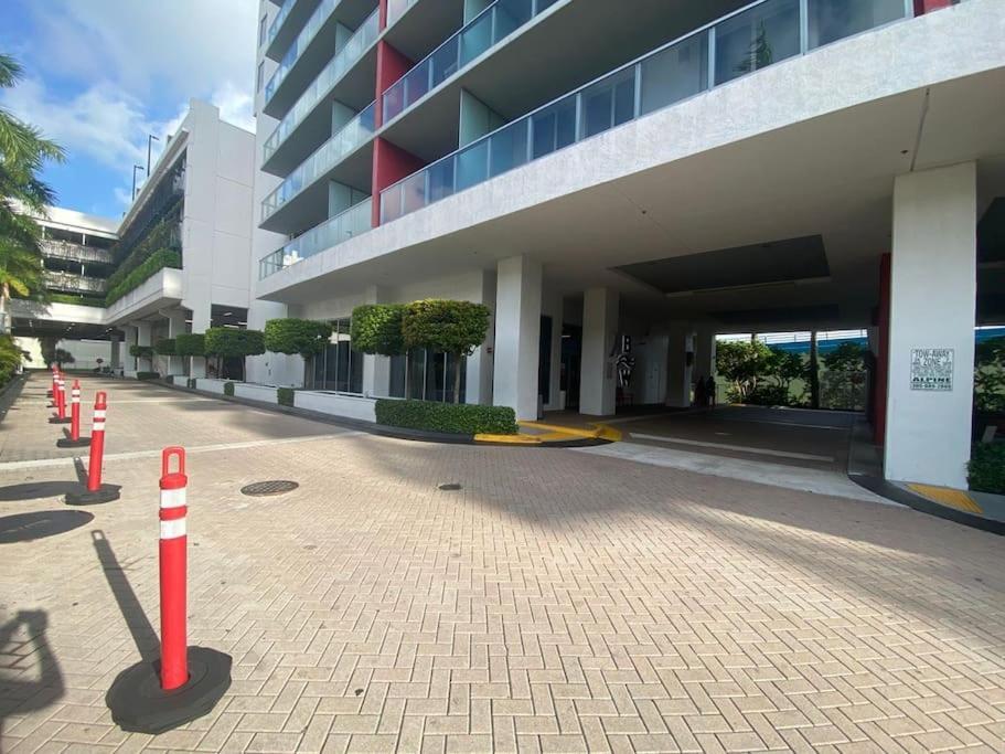 Miami Beach 1B/1B Incredible View Apartment With Kitchen Hallandale Beach Bagian luar foto